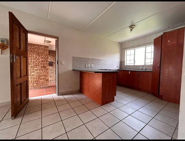 2 BEDROOM APARTMENT FOR SALE IN HALFWAY GARDENS